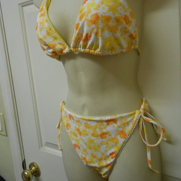 juniors size XL 2 piece string bikini swimsuit nwot yellow lined padded bra πββ - Picture 4 of 10